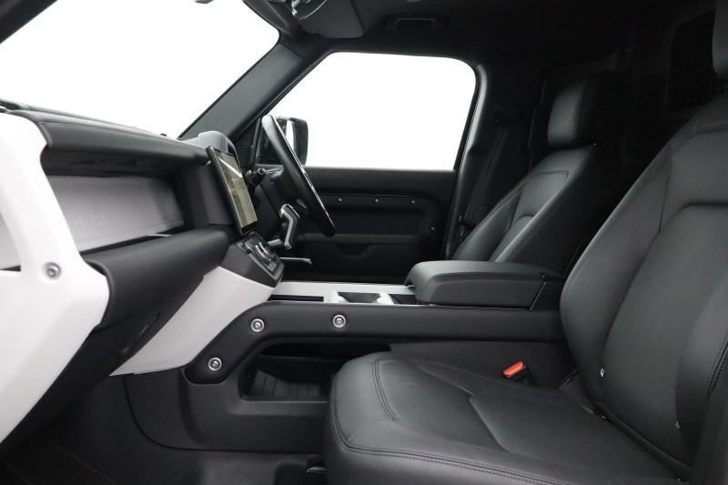 2026 (75) LAND ROVER DEFENDER 3.0 D350 X-Dynamic HSE 110 5dr Auto 5675992