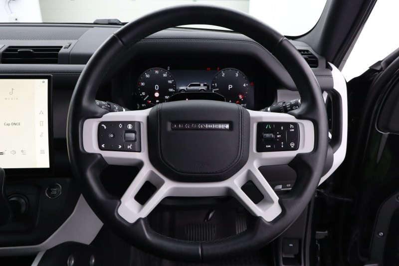 2026 (75) LAND ROVER DEFENDER 3.0 D350 X-Dynamic HSE 110 5dr Auto 5675997