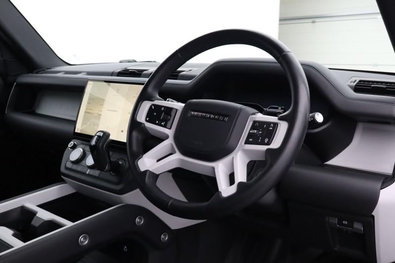 2026 (75) LAND ROVER DEFENDER 3.0 D350 X-Dynamic HSE 110 5dr Auto 5675996