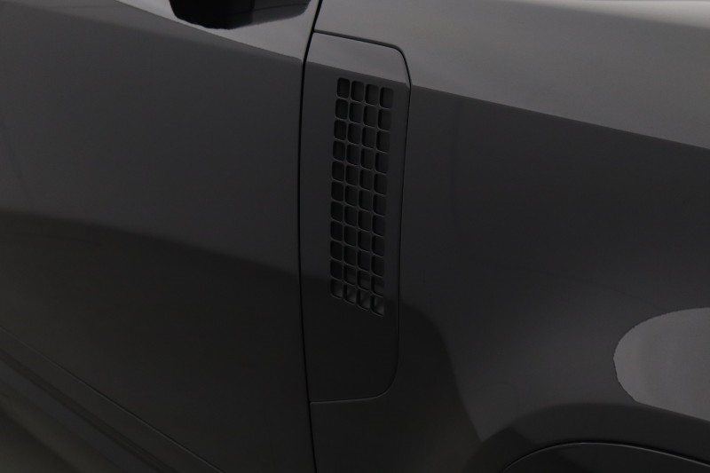 2026 (75) LAND ROVER DEFENDER 3.0 D350 X-Dynamic HSE 110 5dr Auto 5675989