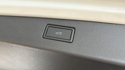 VOLKSWAGEN TIGUAN 1.5 eTSI 150 R-Line 5dr DSG 5833369