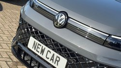 VOLKSWAGEN TIGUAN 1.5 eTSI 150 R-Line 5dr DSG 5879769