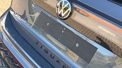 VOLKSWAGEN TIGUAN 1.5 eTSI 150 R-Line 5dr DSG 5879773