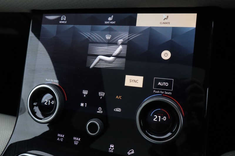 2022 (22) LAND ROVER RANGE ROVER VELAR 2.0 D200 Edition 5dr Auto 5726385