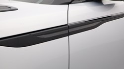 2022 (22) LAND ROVER RANGE ROVER VELAR 2.0 D200 Edition 5dr Auto 5726353