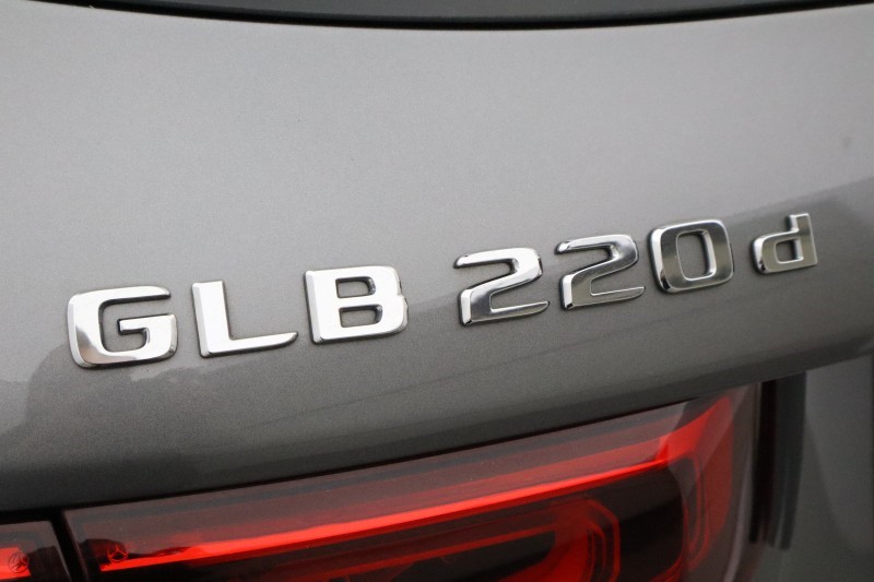 2022 (72) MERCEDES-BENZ GLB 220d 4Matic AMG Line 5dr 8G-Tronic 5714578