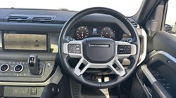 2024 (24) LAND ROVER DEFENDER 3.0 D250 X-Dynamic SE 110 5dr Auto 5708075