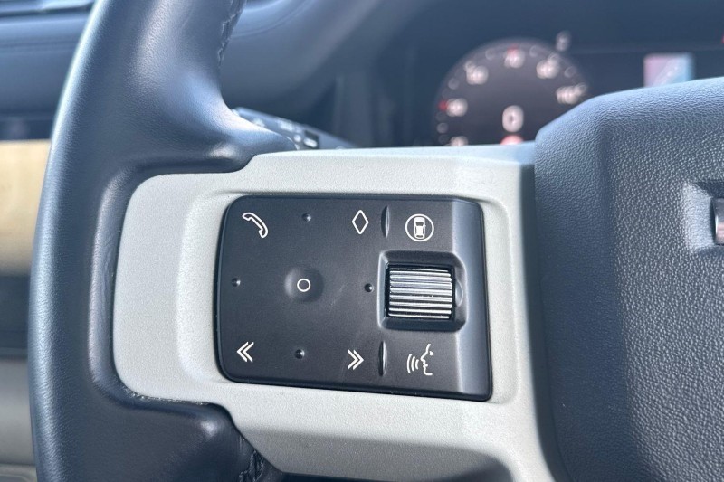 2024 (24) LAND ROVER DEFENDER 3.0 D250 X-Dynamic SE 110 5dr Auto 5708087