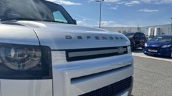 2024 (24) LAND ROVER DEFENDER 3.0 D250 X-Dynamic SE 110 5dr Auto 5708098