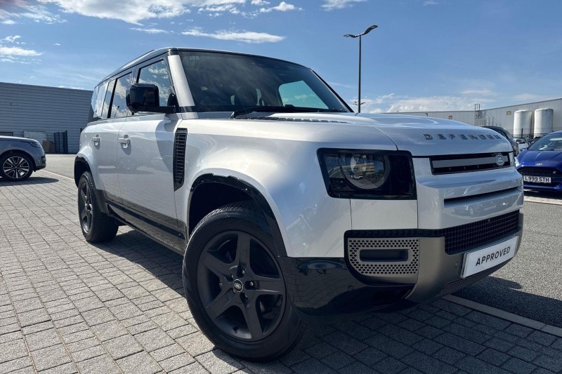 2024 (24) LAND ROVER DEFENDER 3.0 D250 X-Dynamic SE 110 5dr Auto 5708097