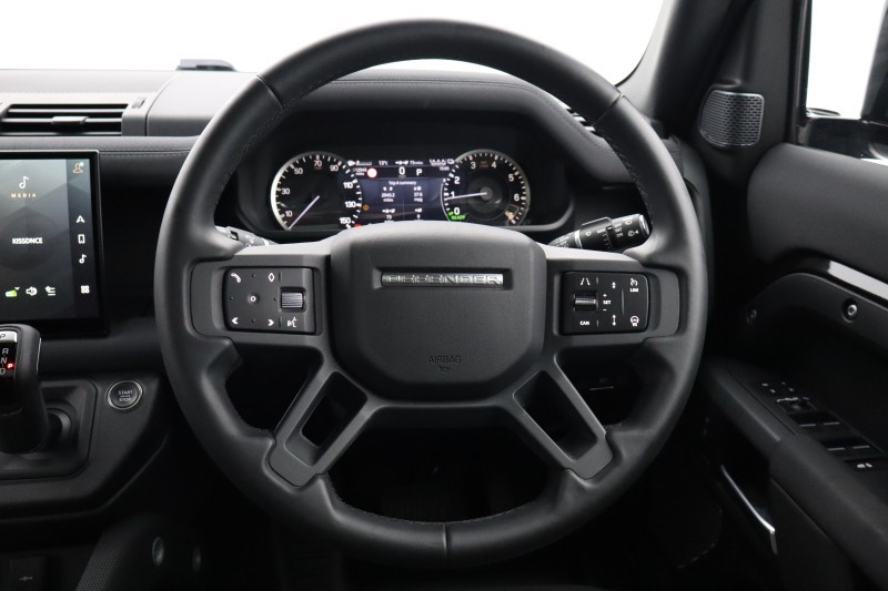 2023 (23) LAND ROVER DEFENDER 2.0 P400e X-Dynamic HSE 110 5dr Auto 5740028