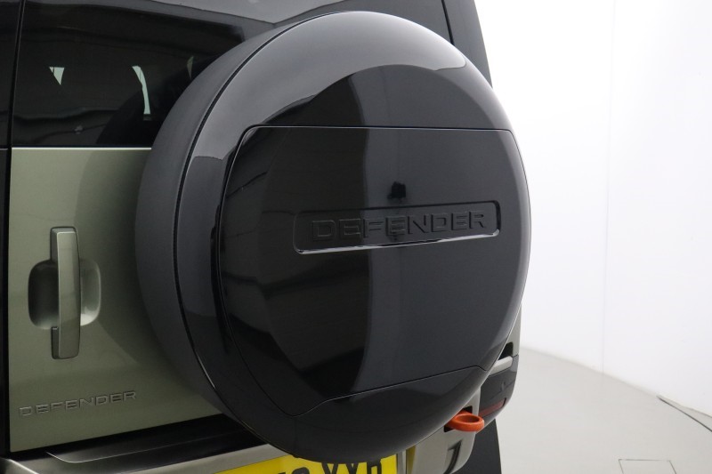 2022 (72) LAND ROVER DEFENDER 2.0 P400e X 110 5dr Auto 5760382