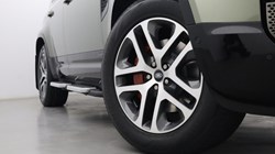 2022 (72) LAND ROVER DEFENDER 2.0 P400e X 110 5dr Auto 5760374