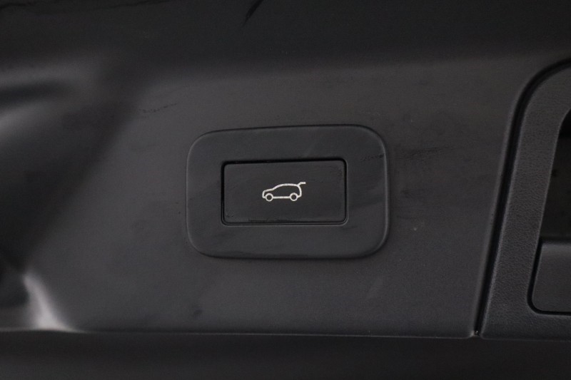 2024 (24) LAND ROVER RANGE ROVER VELAR 2.0 D200 MHEV Dynamic SE 5dr Auto 5793348