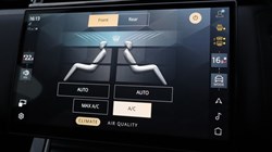 2024 (24) LAND ROVER RANGE ROVER VELAR 2.0 D200 MHEV Dynamic SE 5dr Auto 5793365