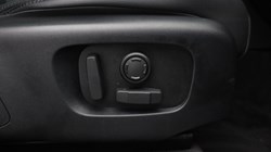 2024 (24) LAND ROVER RANGE ROVER VELAR 2.0 D200 MHEV Dynamic SE 5dr Auto 5793339