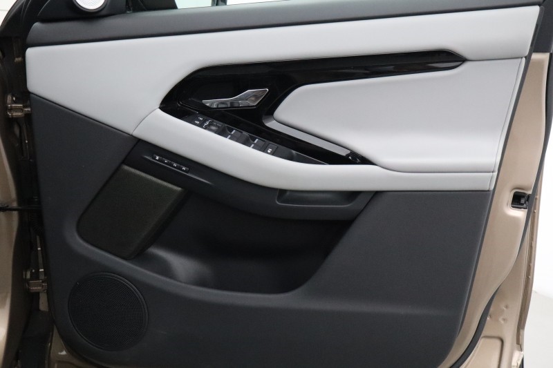 2025 (25) LAND ROVER RANGE ROVER EVOQUE 2.0 D200 Autobiography 5dr Auto [Revised] 5781463