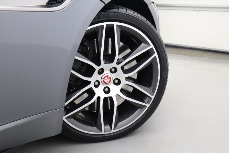2021 (21) JAGUAR F-TYPE 5.0 P450 Supercharged V8 R-Dynamic 2dr Auto AWD 5807371