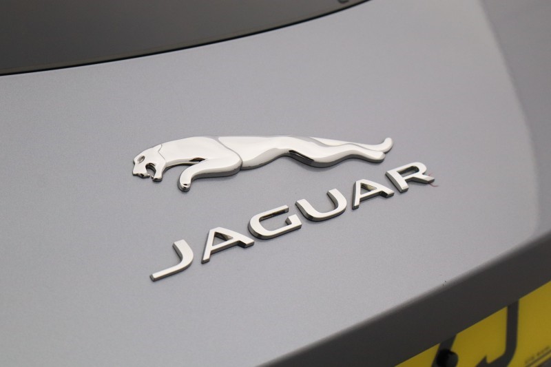 2021 (21) JAGUAR F-TYPE 5.0 P450 Supercharged V8 R-Dynamic 2dr Auto AWD 5807359