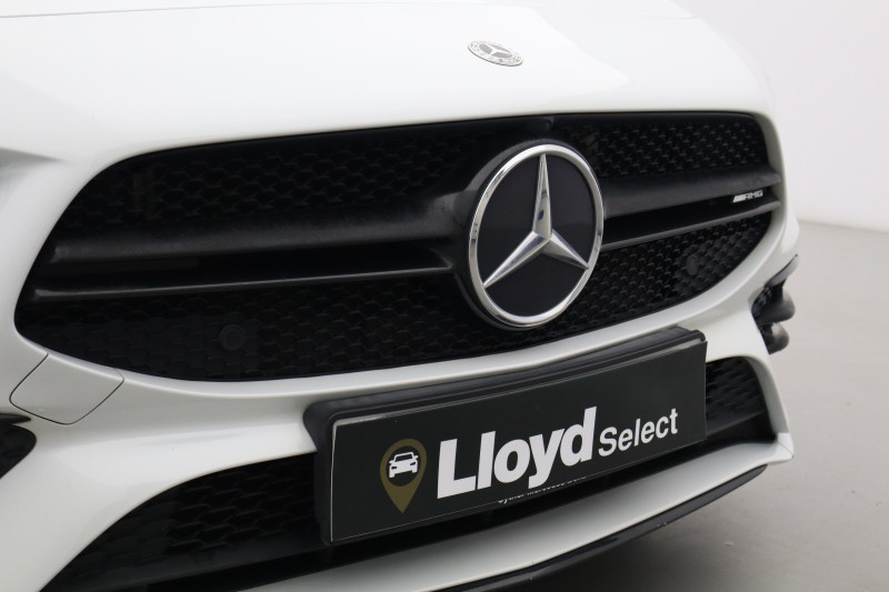 2021 (71) MERCEDES-BENZ CLA 35 4Matic 4dr Tip Auto 5754698