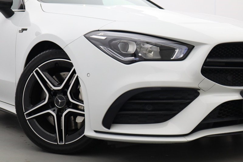2021 (71) MERCEDES-BENZ CLA 35 4Matic 4dr Tip Auto 5754718