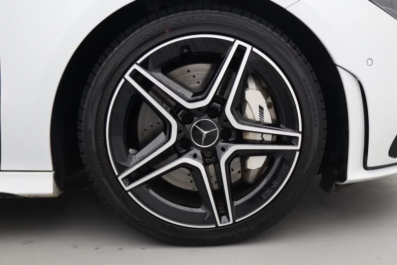 2021 (71) MERCEDES-BENZ CLA 35 4Matic 4dr Tip Auto 5754696