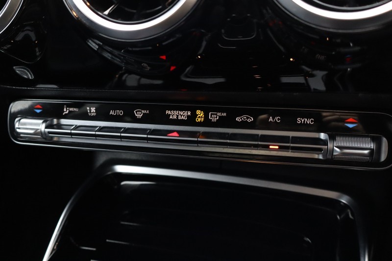 2021 (71) MERCEDES-BENZ CLA 35 4Matic 4dr Tip Auto 5754733
