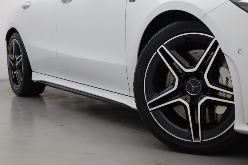 2021 (71) MERCEDES-BENZ CLA 35 4Matic 4dr Tip Auto 5754719
