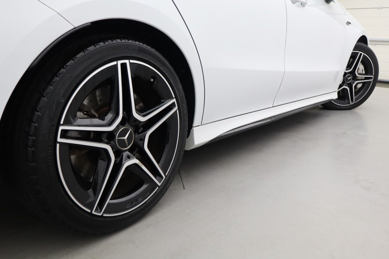 2021 (71) MERCEDES-BENZ CLA 35 4Matic 4dr Tip Auto 5754716
