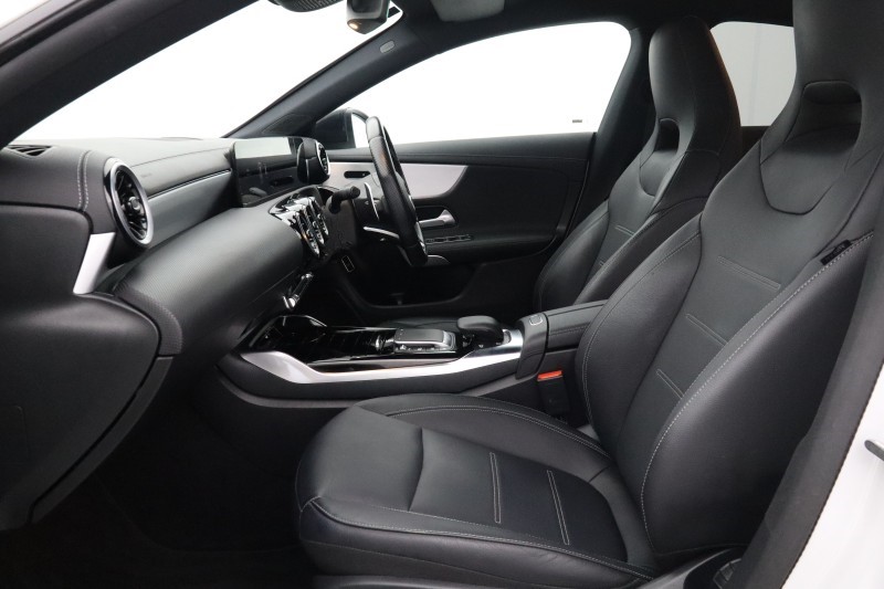 2021 (71) MERCEDES-BENZ CLA 35 4Matic 4dr Tip Auto 5754691