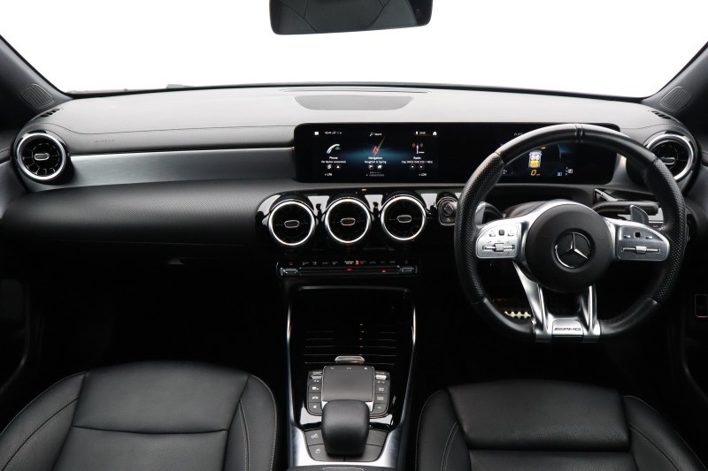 2021 (71) MERCEDES-BENZ CLA 35 4Matic 4dr Tip Auto 5754723
