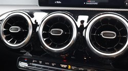 2021 (71) MERCEDES-BENZ CLA 35 4Matic 4dr Tip Auto 5754731