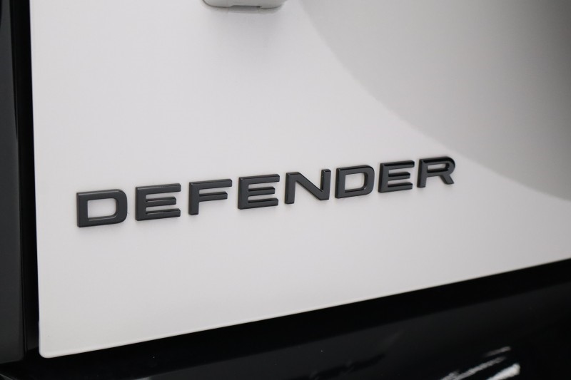 2025 (75) LAND ROVER DEFENDER 3.0 D350 X-Dynamic HSE 90 5dr Auto 5800494