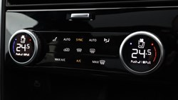 2024 (74) LAND ROVER DISCOVERY 3.0 D350 Dynamic HSE 5dr Auto 5780626