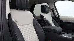 2025 (74) LAND ROVER DISCOVERY 3.0 D350 Dynamic HSE 5dr Auto 5816144