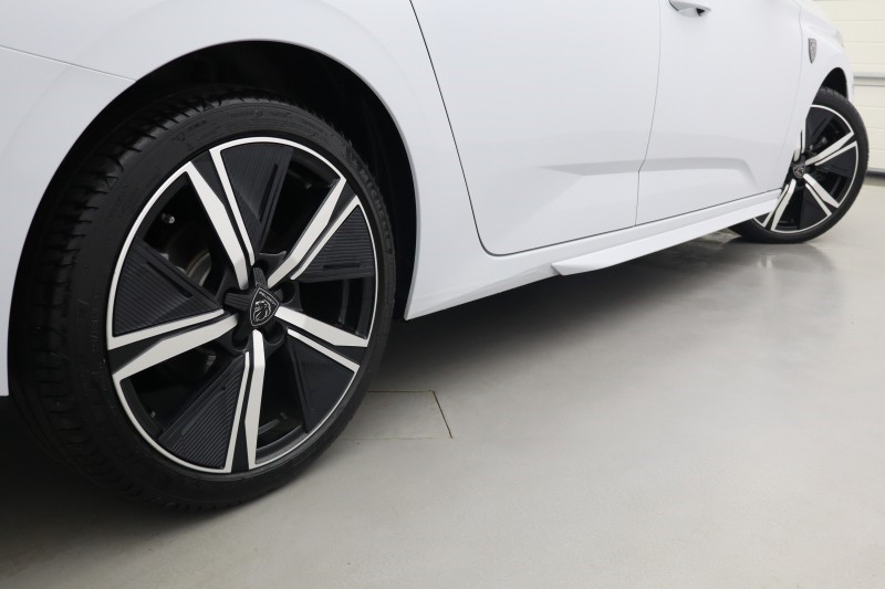 2025 (25) PEUGEOT 308 1.2 Hybrid 136 GT 5dr e-DSC6 5765171