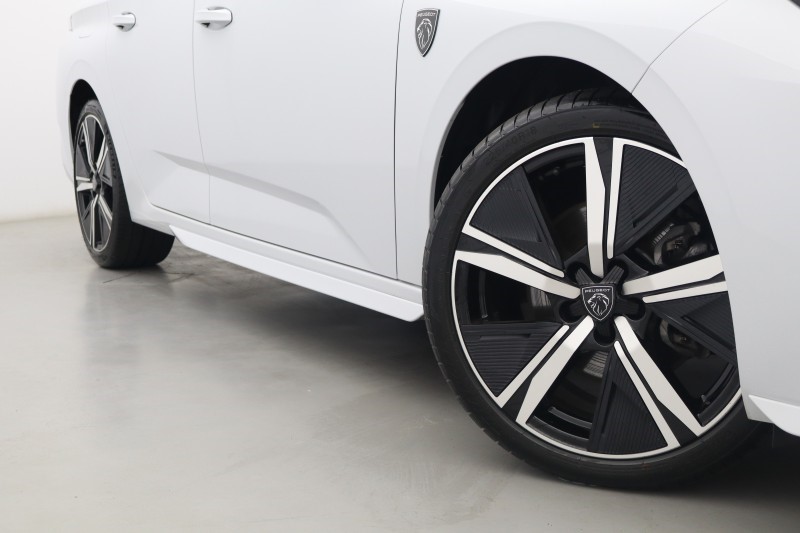 2025 (25) PEUGEOT 308 1.2 Hybrid 136 GT 5dr e-DSC6 5765175