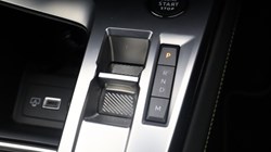 2025 (25) PEUGEOT 308 1.2 Hybrid 136 GT 5dr e-DSC6 5765188