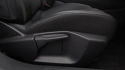 2025 (25) PEUGEOT 308 1.2 Hybrid 136 GT 5dr e-DSC6 5765165
