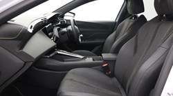 2025 (25) PEUGEOT 308 1.2 Hybrid 136 GT 5dr e-DSC6 5765149