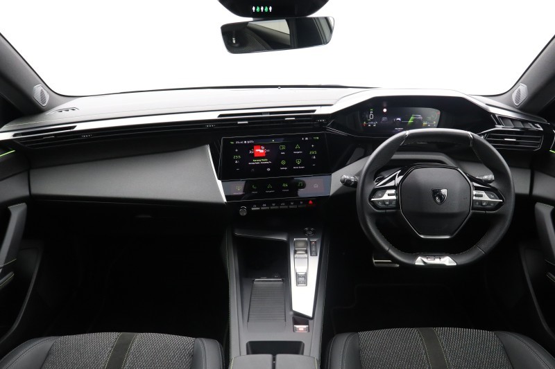 2025 (25) PEUGEOT 308 1.2 Hybrid 136 GT 5dr e-DSC6 5765180