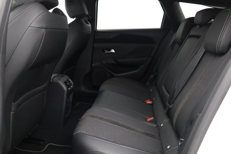2025 (25) PEUGEOT 308 1.2 Hybrid 136 GT 5dr e-DSC6 5765151