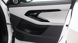 2025 (75) LAND ROVER RANGE ROVER EVOQUE 1.5 P270e Dynamic SE 5dr Auto 5769373