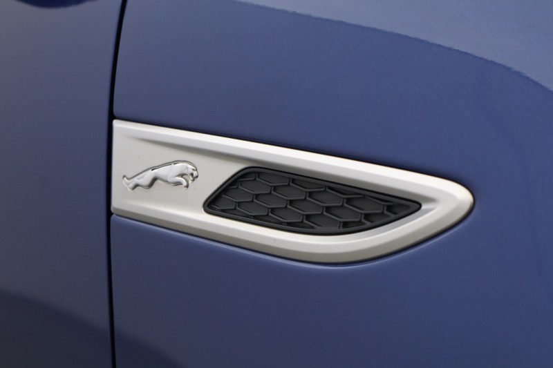 2022 (72) JAGUAR E-PACE 1.5 P300e R-Dynamic SE 5dr Auto 5842106