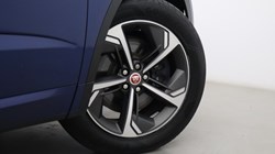 2022 (72) JAGUAR E-PACE 1.5 P300e R-Dynamic SE 5dr Auto 5842147