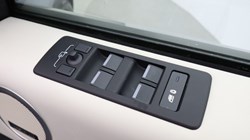 2025 (25) LAND ROVER DISCOVERY 3.0 D350 Metropolitan Edition 5dr Auto 5805519