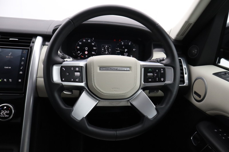 2025 (25) LAND ROVER DISCOVERY 3.0 D350 Metropolitan Edition 5dr Auto 5805544