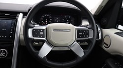 2025 (25) LAND ROVER DISCOVERY 3.0 D350 Metropolitan Edition 5dr Auto 5805544