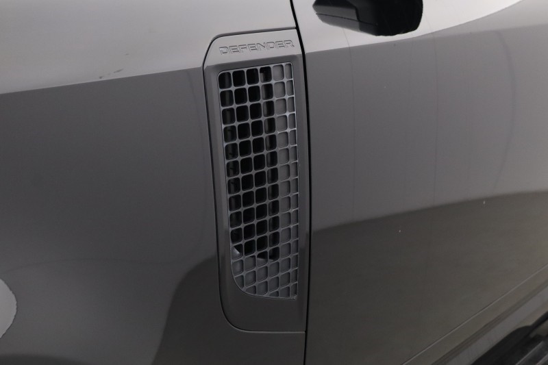 2024 (74) LAND ROVER DEFENDER 3.0 D250 X-Dynamic SE 90 3dr Auto 5795226