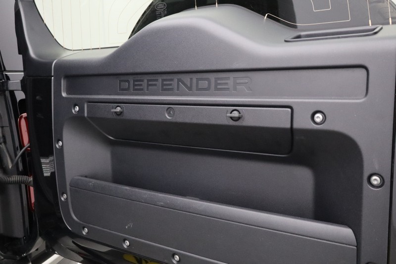 2024 (74) LAND ROVER DEFENDER 3.0 D250 X-Dynamic SE 90 3dr Auto 5795251